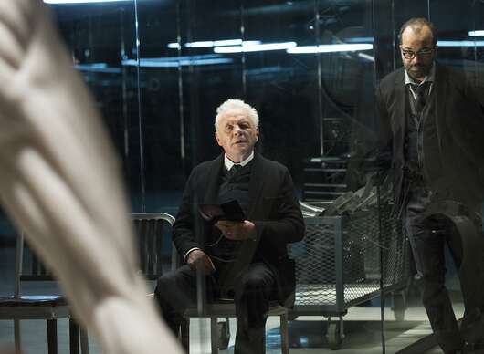 2048: Anthony Hopkins si zahraje v dystopické sci-fi, kde se lidstvo přesunulo pod zem | Fandíme filmu