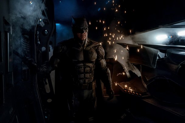 Justice League: Fotka Batmanova nového taktického kostýmu | Fandíme filmu