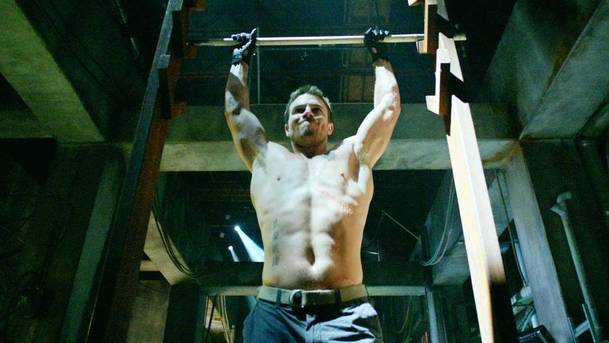 Stephen "Arrow" Amell chce soutěžit v American Ninja Warrior | Fandíme serialům