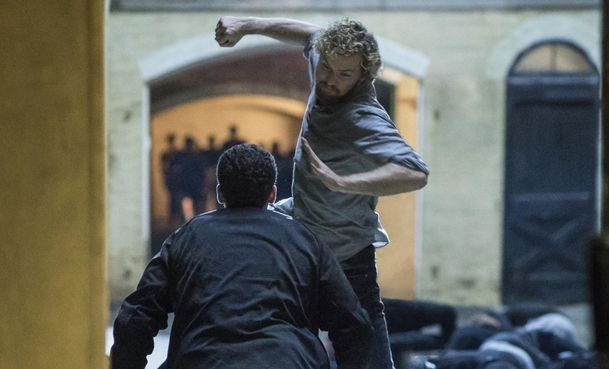 Recenze: Iron Fist | Fandíme serialům