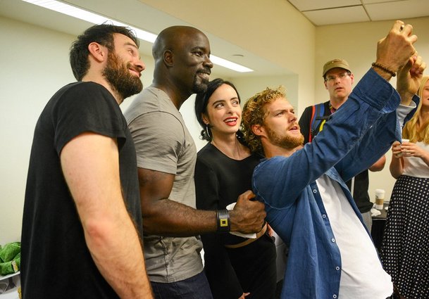 The Defenders: Záporáka si zahraje Sigourney Weaver | Fandíme serialům