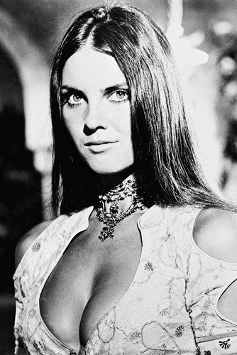 Caroline Munro | Fandíme filmu