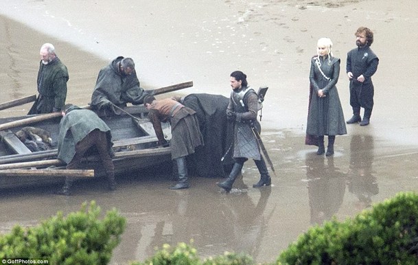 Hra o trůny: Kit Harington promluvil o účasti ve spin-offech | Fandíme serialům