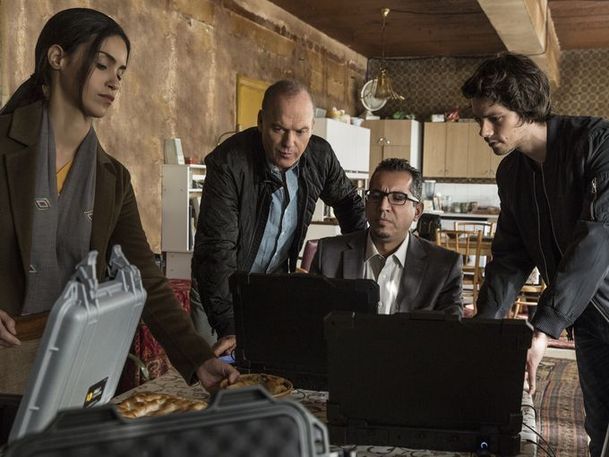 American Assassin: Michael Keaton na prvních fotkách | Fandíme filmu