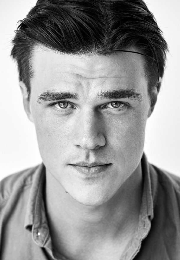 Finn Wittrock | Fandíme filmu