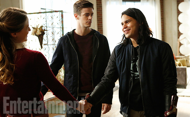 Arrow, Flash, Supergirl, Legends: První upoutávka na cross-over | Fandíme serialům
