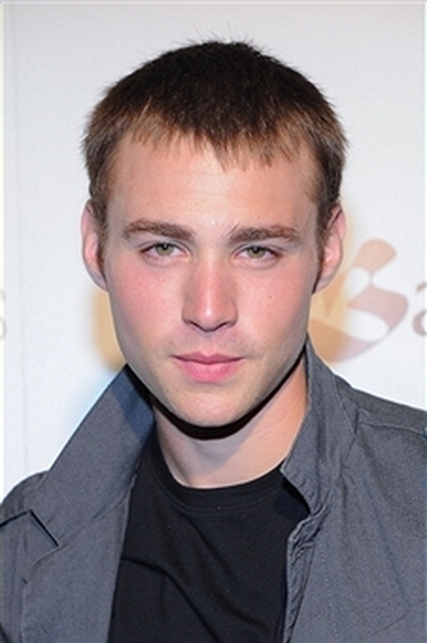 Emory Cohen | Fandíme filmu