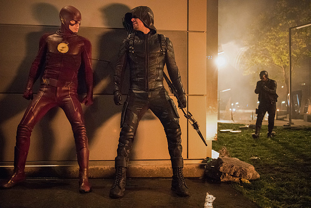 Arrowverse: Velký crossover začal. A dočkáme se Batmana? | Fandíme serialům