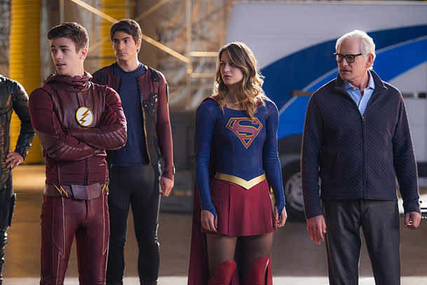 Arrowverse: Velký crossover začal. A dočkáme se Batmana? | Fandíme serialům