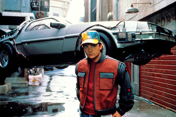 Jak by to vypadalo, kdyby Marty McFly cestoval do skutečné budoucnosti | Fandíme filmu