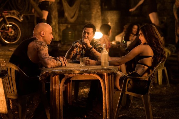 xXx: Návrat Xandera Cage: Klip s lyžováním v pralese | Fandíme filmu