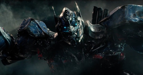 Transformers: Poslední rytíř: Děti a robot v novém klipu | Fandíme filmu