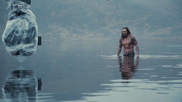 Justice League: Fotky a video s Aquamanem | Fandíme filmu