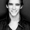 Brenton Thwaites | Fandíme filmu