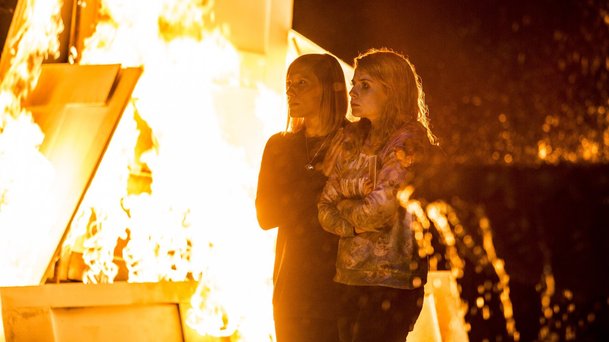 Don’t Knock Twice: Katee Sackhoff bojuje s čarodějnicí | Fandíme filmu