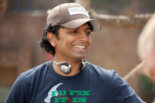 M. Night Shyamalan slibuje, že jeho nové filmy budou temné, divné a riskantní | Fandíme filmu