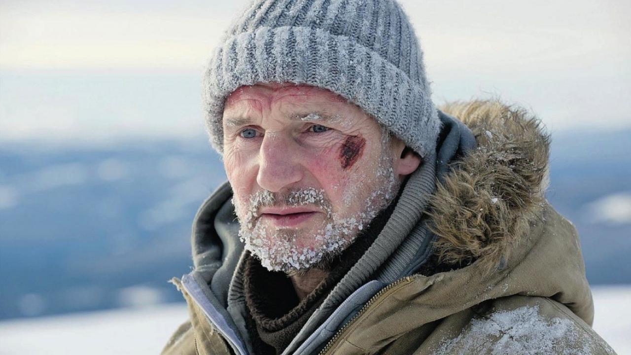 Hard Powder: Liam Neeson se pomstí mafiánům sněžným pluhem