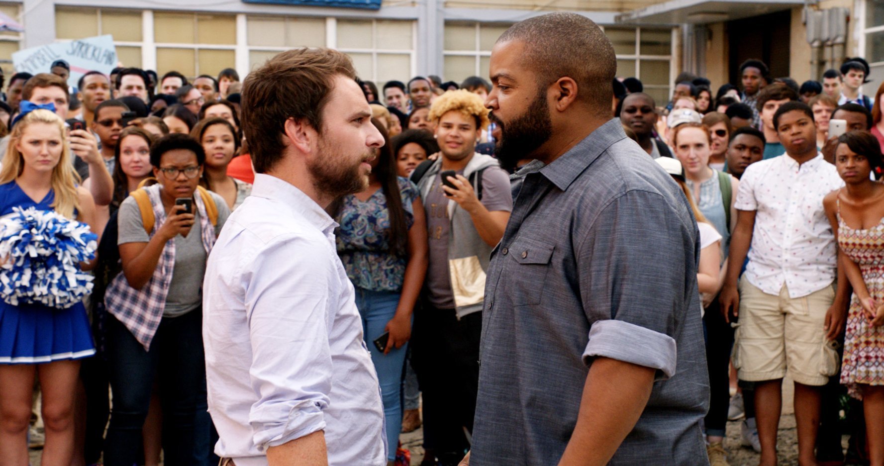 Na férovku pane učiteli:  Ice Cube vs. Charlie Day v lavicích