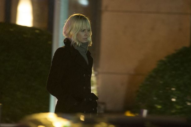 The Coldest City je nyní Atomic Blonde. Jsou tu první fotky | Fandíme filmu