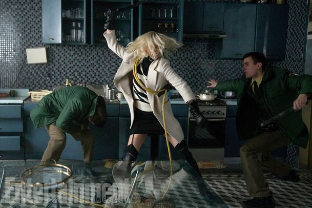 Atomic Blonde: Charlize Theron jako smrtící agent ve dvou teaserech | Fandíme filmu
