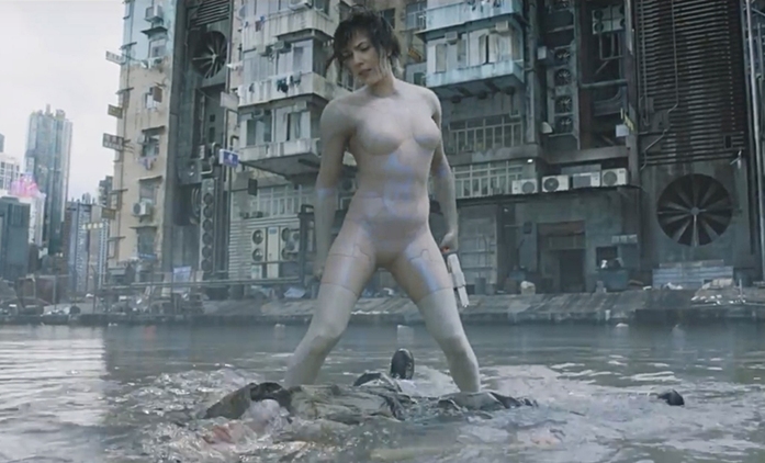 Ghost in the Shell: Souboj ve vodě v novém klipu | Fandíme filmu