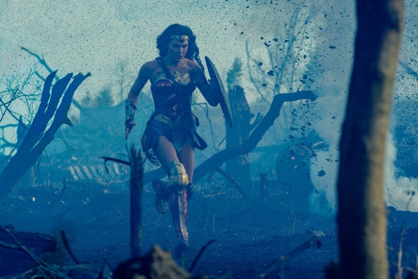 Wonder Woman: Finální trailer sází na mýtus a masivní akci | Fandíme filmu
