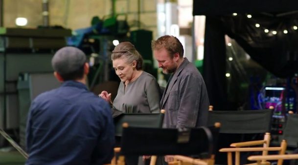 Star Wars VIII: První oficiální fotka Carrie Fisher z natáčení | Fandíme filmu