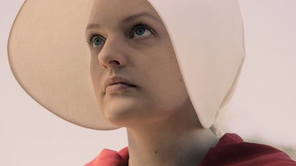 Next Goal Wins: Příští film Taiky Waititiho doplní Elisabeth Moss | Fandíme filmu