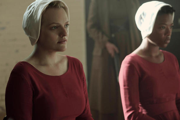 Next Goal Wins: Příští film Taiky Waititiho doplní Elisabeth Moss | Fandíme filmu