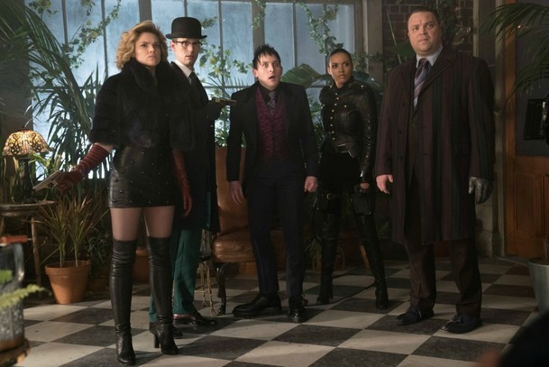 Recenze: Gotham - 3. řada | Fandíme serialům