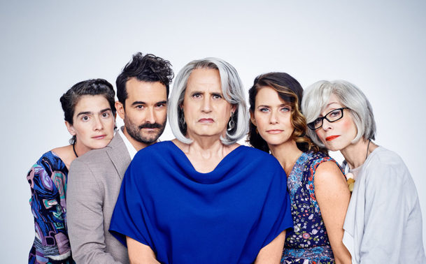 Transparent: Trailer na 4. řadu trans seriálu | Fandíme serialům