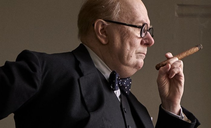 Darkest Hour: Gary Oldman se zcela převtělil v Churchilla | Fandíme filmu