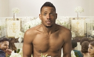 Naked: Marlon Wayans prožívá dokola stejnou hodinu. Nahatý. | Fandíme filmu