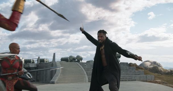 Black Panther: Klaďasové i záporáci na šedesátce nejnovějších fotek | Fandíme filmu