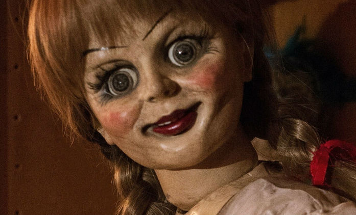 Annabelle 3: Mikro teaser odhalil název chystaného hororu | Fandíme filmu