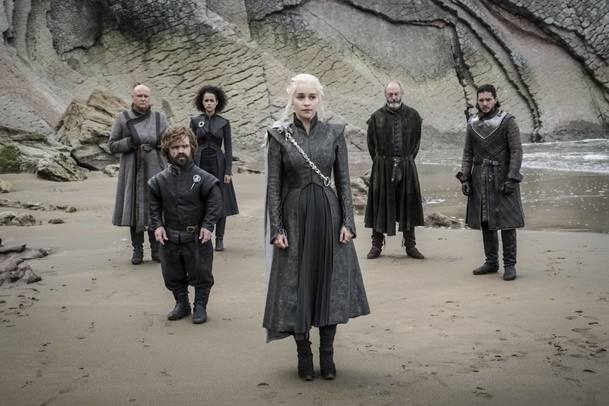 Hra o trůny: Scénáře odhalily lásku k Daenerys a potvrdily těhotenství | Fandíme serialům
