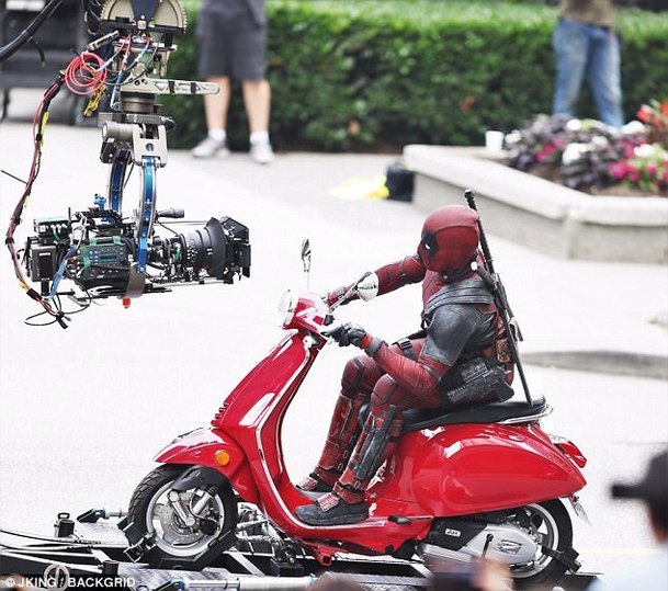 Deadpool 2: Po pondělním neštěstí natáčení pokračuje | Fandíme filmu
