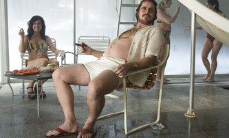 Christian Bale už zase tloustne kvůli roli, je tu první foto | Fandíme filmu