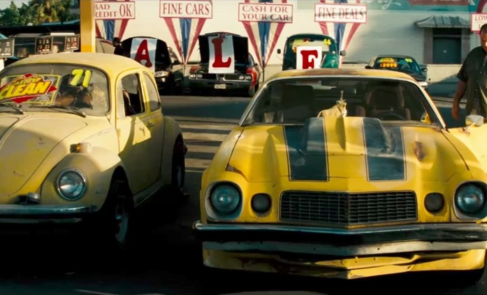 Transformers: Bumblebee: První pohled na retro auťák | Fandíme filmu