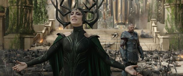 Thor Ragnarok: Nové plakáty, fotky a délka filmu | Fandíme filmu