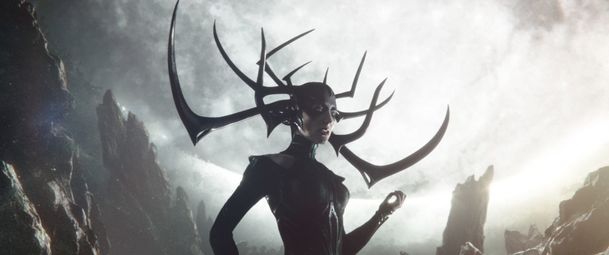 Thor Ragnarok: Nové plakáty, fotky a délka filmu | Fandíme filmu