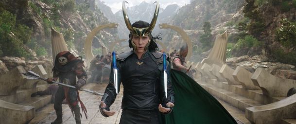 Thor Ragnarok: Nové plakáty, fotky a délka filmu | Fandíme filmu