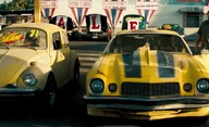 Transformers: Bumblebee: První pohled na retro auťák | Fandíme filmu