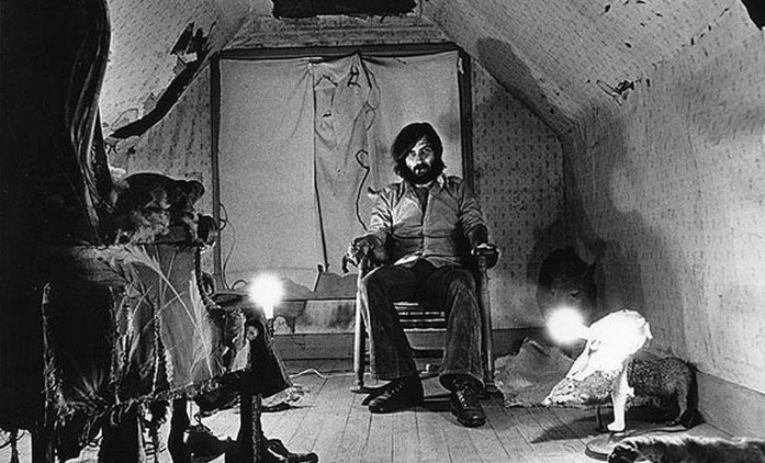 Zemřel Tobe Hooper, režisér Texaského masakru či Poltergeista | Fandíme filmu