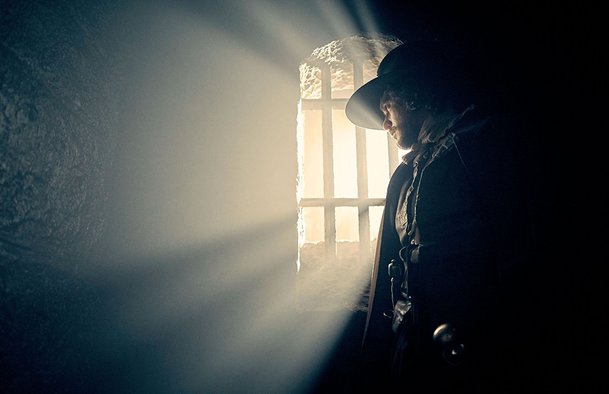 Gunpowder: Kit Harington půjde v minisérii po králi Anglie | Fandíme serialům