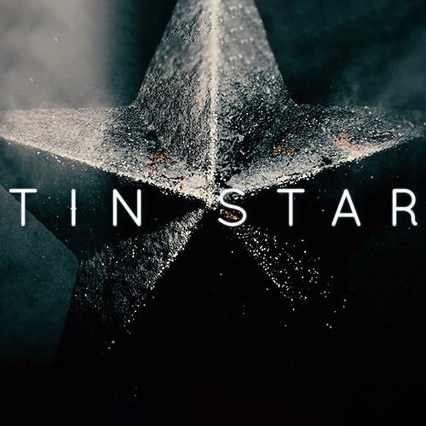 Tin Star: Tim Roth proti Christině Hendricks v novodobé westernové sérii | Fandíme serialům