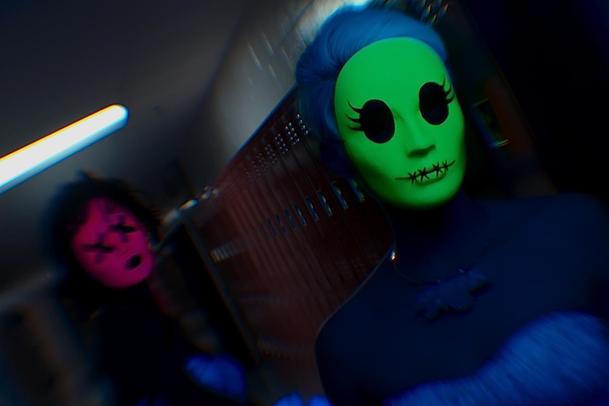 Tragedy Girls: Sociální sítě vás přivedou do hrobu. Doslova. | Fandíme filmu