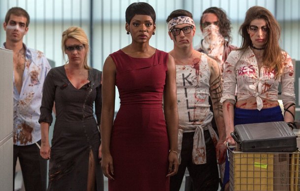 Mayhem: Steven Yeun se vrací k hororovému vraždění | Fandíme filmu