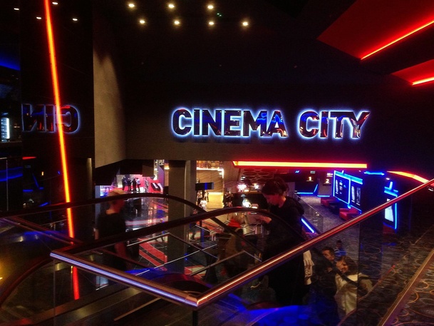 Otevírá první Megaplex v ČR: Co vše nabízí? | Fandíme filmu