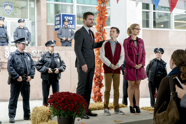 Arrow: Slavíme díkůvzdání v 7. epizodě | Fandíme serialům
